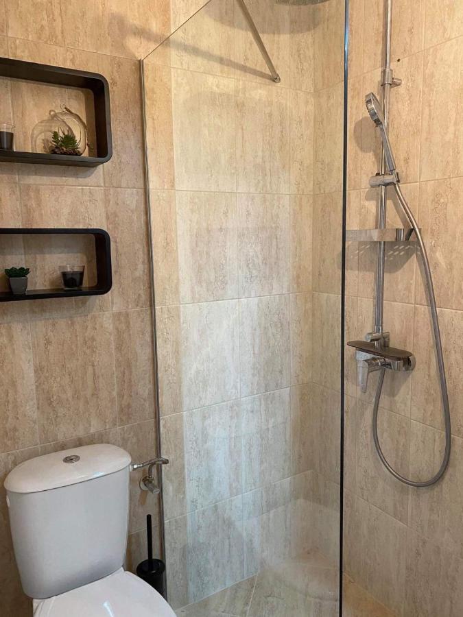 Stylish Urban Apart New 2021 Close To The Beach فارنا المظهر الخارجي الصورة