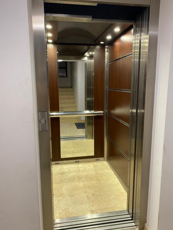 Stylish Urban Apart New 2021 Close To The Beach فارنا المظهر الخارجي الصورة
